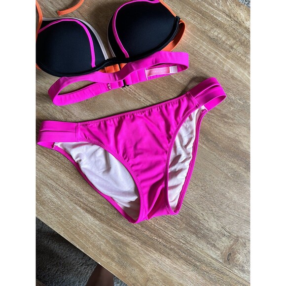 Victoria’s Secret the hottie halter and the double banded hipster bikini set - Picture 3 of 8